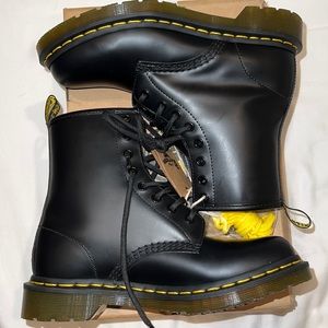 BRAND NEW DOC MARTENS 1460, WOMEN’S SIZE 7